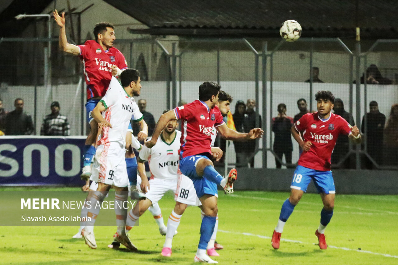 نساجی به دنبال خروج از بحران در خانه/ رقابت ۳ تیم برای جایگاه سوم