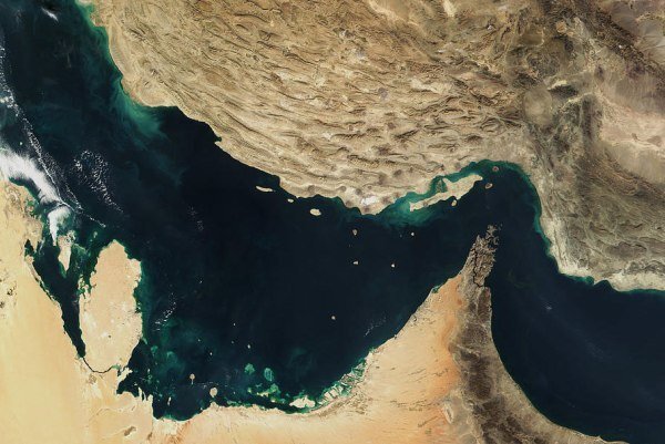 رفع نشتی نفت در عمق 30 متری خلیج‌فارس