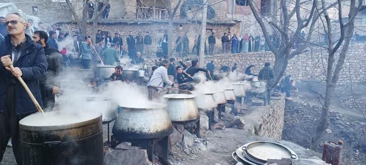 مراسم فرهنگی «کشکک» در روستای زراب با حضور ۵ هزار گردشگر 