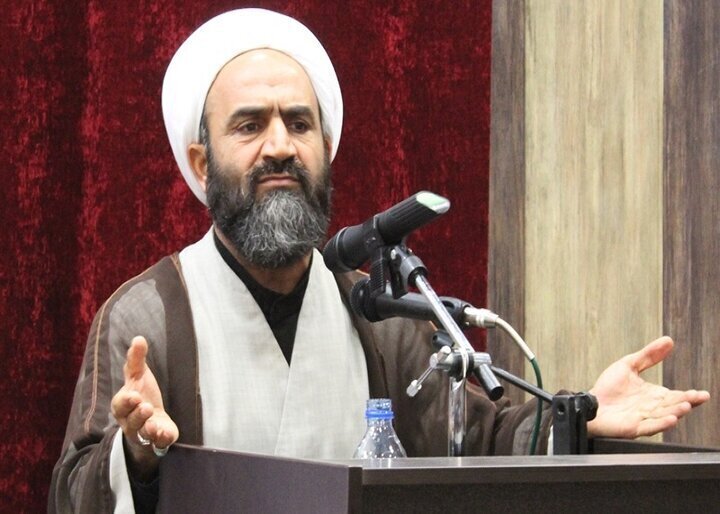 ائمه جمعه به عنوان پدر معنوی جامعه دخالتی در انتخاب افراد نکنند ائمه جمعه به عنوان پدر معنوی جامعه دخالتی در انتخاب افراد نکنند