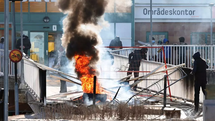 پشت پرده پروژه قرآنسوزیهای مکرر اروپا در سال ۱۴۰۲