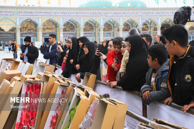 گل آرایی مسجد مقدس جمکران در آستانه نیمه شعبان