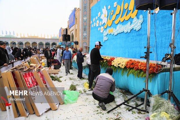 گل آرایی مسجد مقدس جمکران در آستانه نیمه شعبان