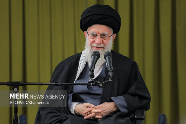 Ayetullah Hamanei Gadir Bayramı münasebetiyle halka hitap edecek Ayetullah Hamanei Gadir Bayramı münasebetiyle halka hitap edecek