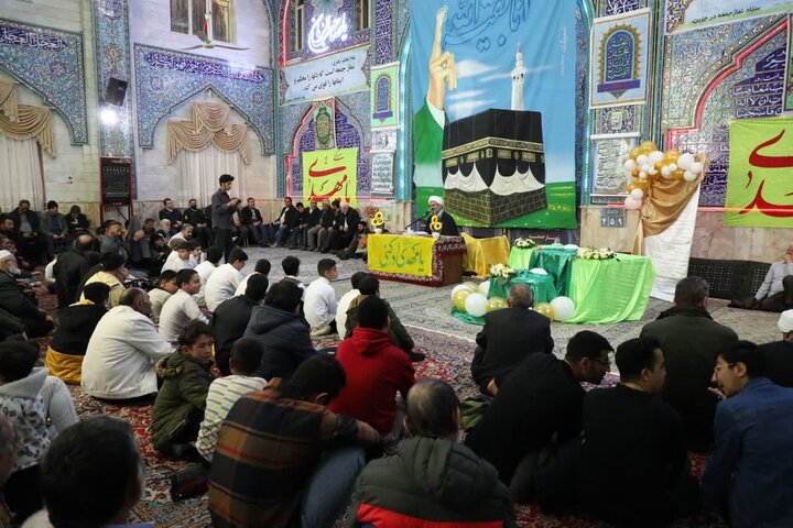 «تلألو نور انتظار» در آسمان سمنان/ مردم نیمه شعبان را جشن گرفتند