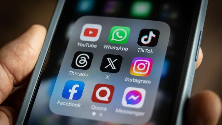 بهجامانده از تبلیغات انتخاباتی/۱۱ اسفند بهیادماندنی رقم میخورد