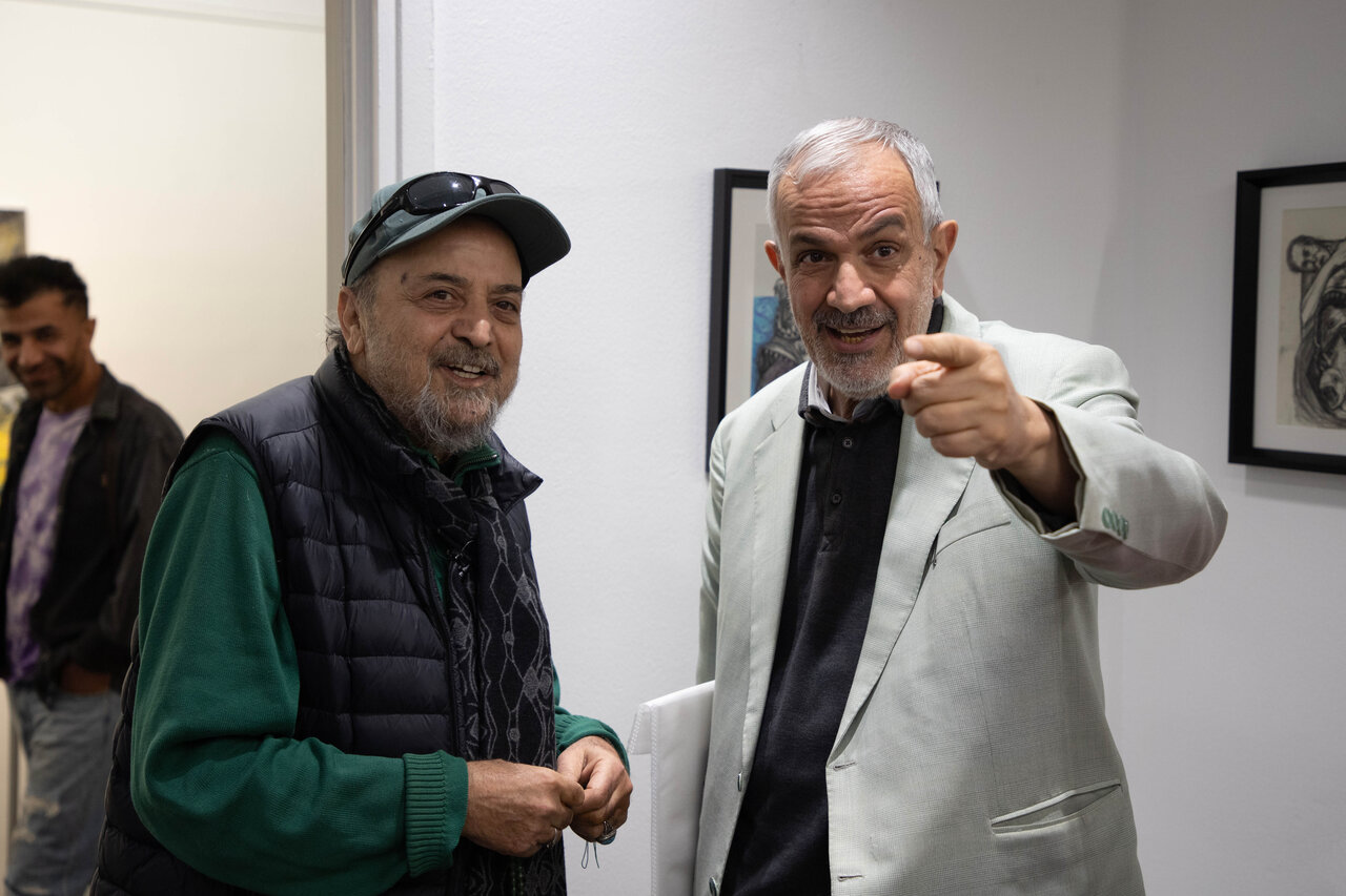 نمایشگاه نقاشی سیروس مقدم کلید خورد/ بازیگران «پایتخت» چه گفتند؟