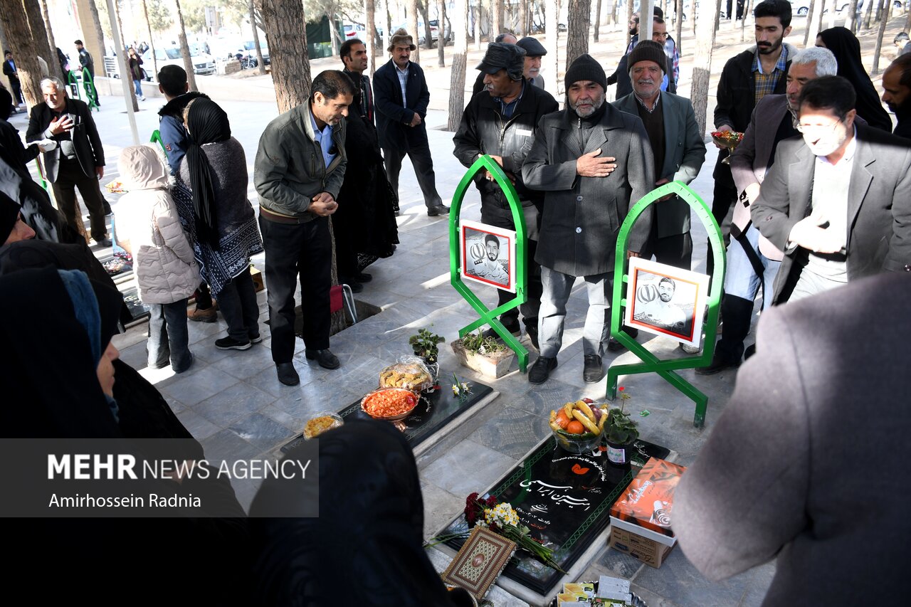 چراغ برات؛ فرصت یاد معاد یا ترویج تکدی گری