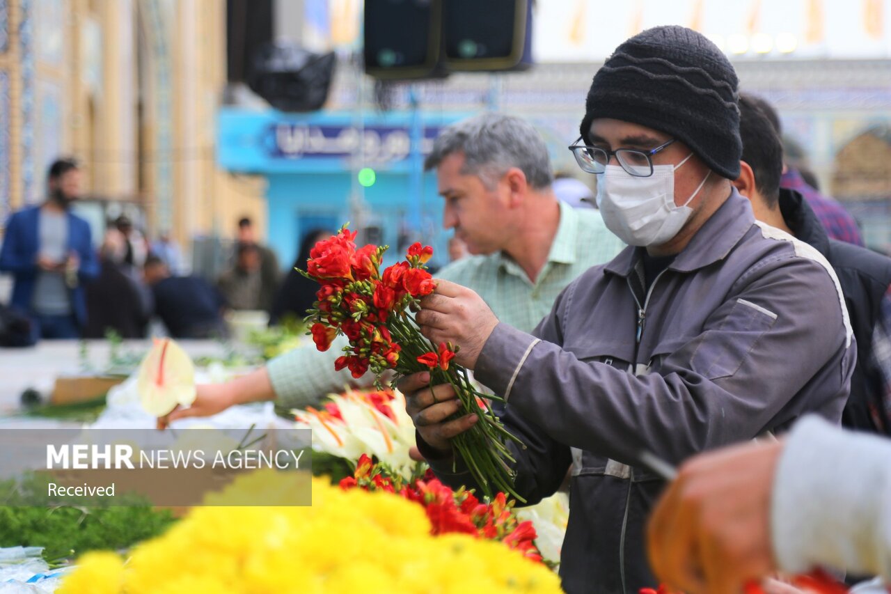 گل آرایی مسجد مقدس جمکران در آستانه نیمه شعبان