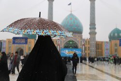 حال و هوای بارانی مسجد مقدس جمکران