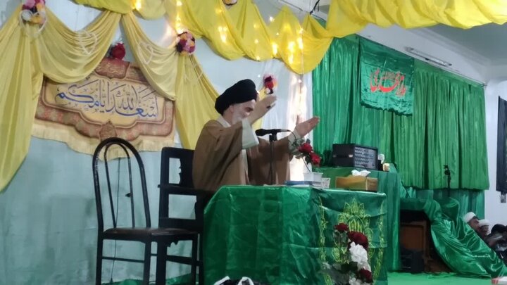 حضور در انتخابات خواسته رهبری و موجب رضایت امام زمان (عج) است