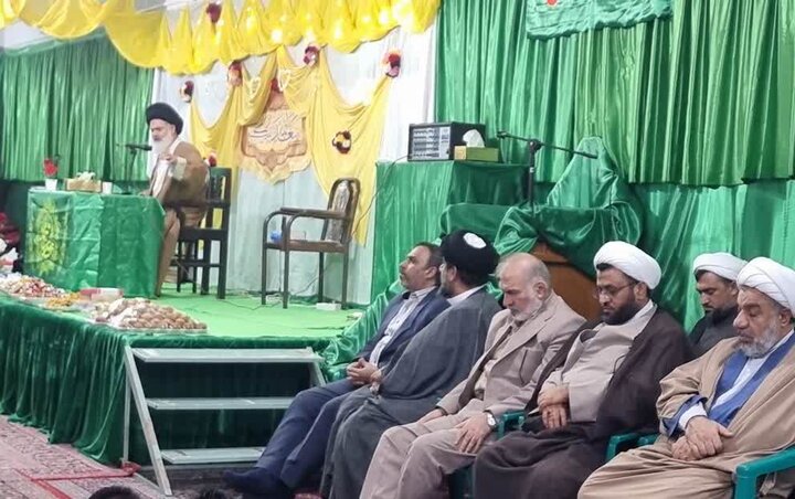 حضور در انتخابات خواسته رهبری و موجب رضایت امام زمان (عج) است