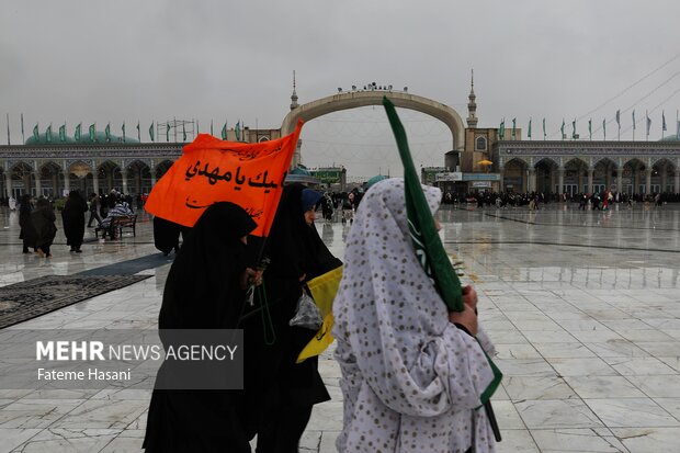 مسجد مقدس جمکران در روز نیمه شعبان