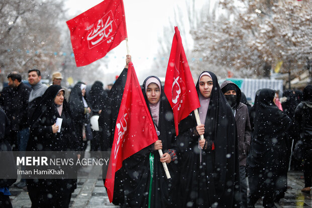 جشن ۱۵ کیلومتری میلاد منجی در همدان