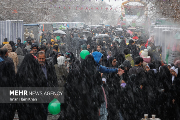 جشن ۱۵ کیلومتری میلاد منجی در همدان