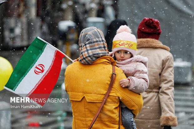 جشن ۱۵ کیلومتری میلاد منجی در همدان