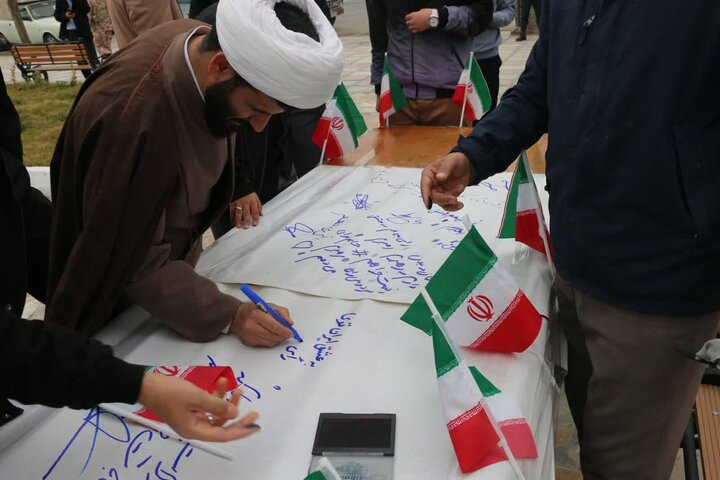 راهاندازی پویش «من رأی میدهم» در کامیاران