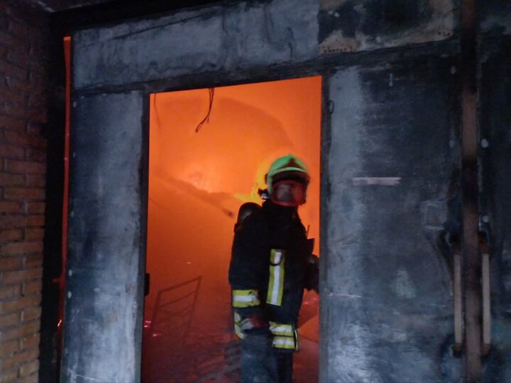 آتش‌سوزی منزل مسکونی در اصفهان یک مصدوم داشت