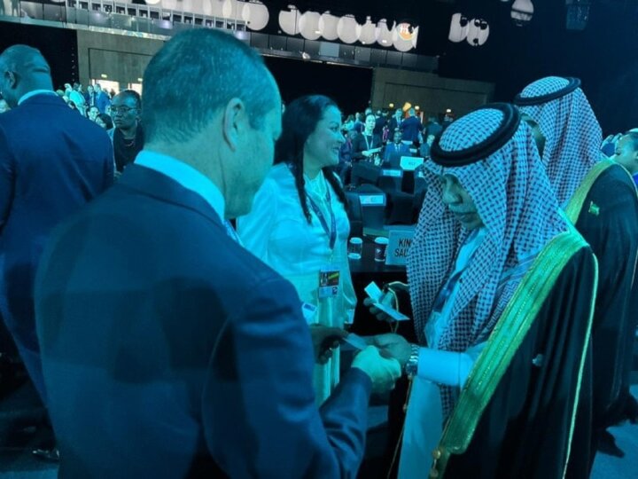 وزير إقتصاد الكيان الصهيوني يلتقي وزير التجارة السعودي في أبو ظبي