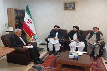 جلاليان يعلن عن نقل أكثر من 1000 سجين أفغاني من إيران إلى أفغانستان
