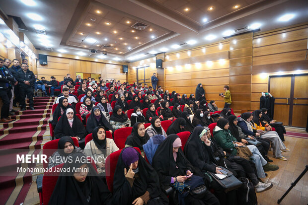 مناظره انتخاباتی کاندیداهای مجلس در دانشگاه بین المللی امام خمینی