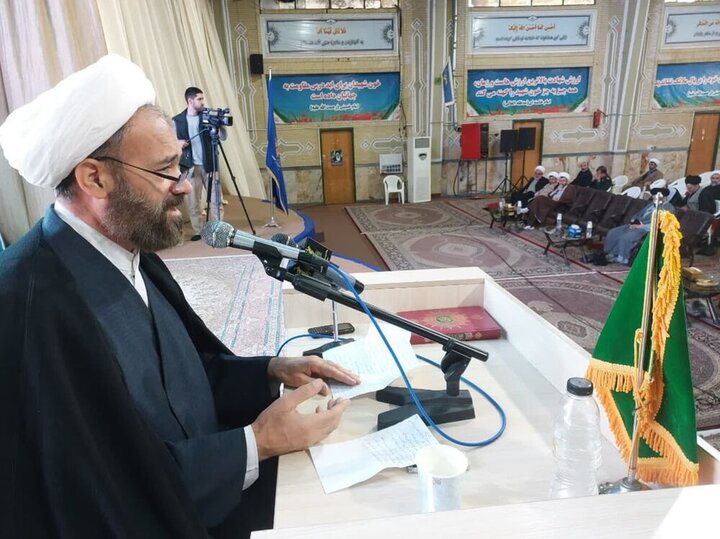 ایستادگی در برابر فتنهها ضامن عزت و استقلال ملت است