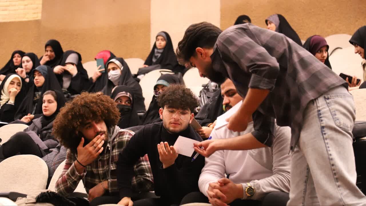 جلسه پرسش و پاسخ با کاندیدای انتخابات مجلس شورای اسلامی در همدان