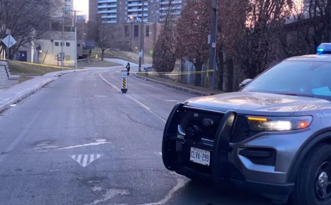 2 men dead, 3 hospitalized after 2 Toronto shootings