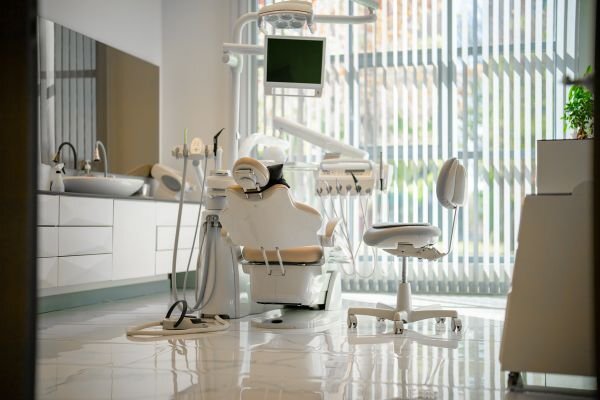 A Guide to Selecting Dental Services in Tehran