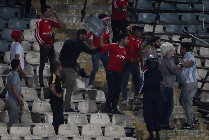 مستطیل سبز محل رویش خشونت نیست/ تماشاگران به حال خود رها شدهاند