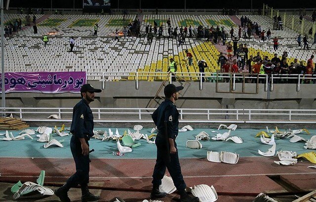 «فرهنگ هواداری» آبروی ملی است/ مدیران فوتبال ناموفق عمل کردهاند