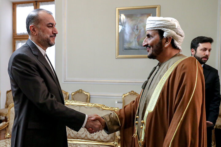 دیدار معاون سیاسی وزیر امور خارجه عمان با امیرعبداللهیان