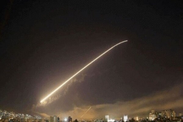 شام، دمشق پر فضائی حملہ، دفاعی نظام کا جوابی ردعمل