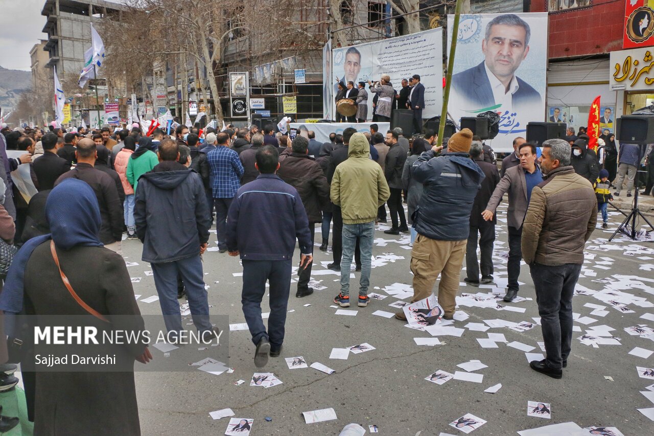 بهجامانده از تبلیغات انتخاباتی/۱۱ اسفند بهیادماندنی رقم میخورد
