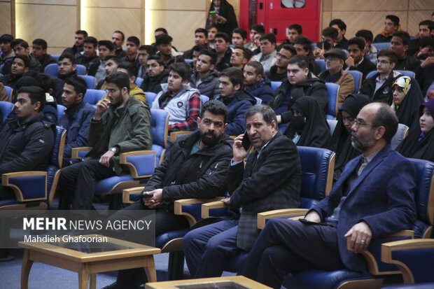 گردهمایی بزرگ آینده سازان جوان