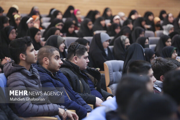 گردهمایی بزرگ آینده سازان جوان