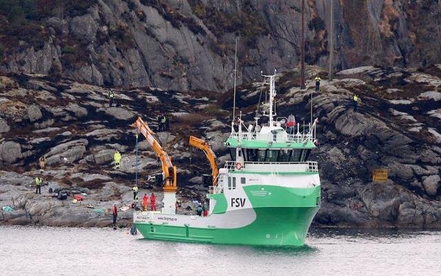 نجات ۶ نفر پس از سقوط بالگرد در غرب دریای نروژ