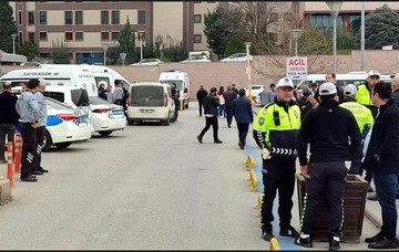 Van'da askeri araç devrildi: 11 yaralı