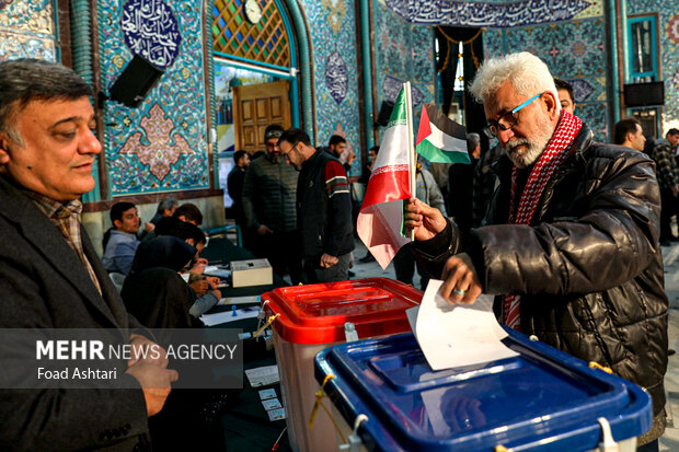 Tahran halkı sandık başında