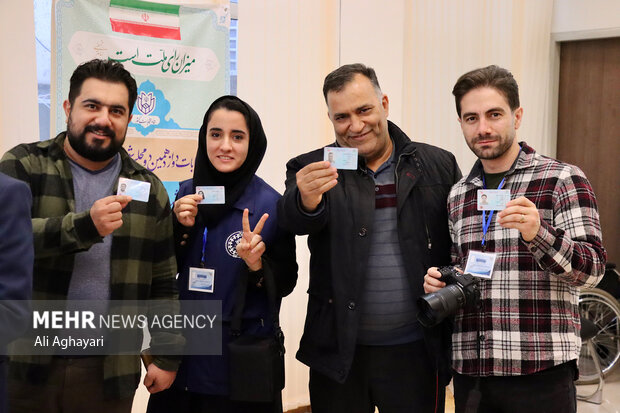 خرۆشی گەل بۆ بەشداریی لە هەڵبژاردن/دوایین هەواڵ لە پرۆسەی دەنگدان لە ئێران