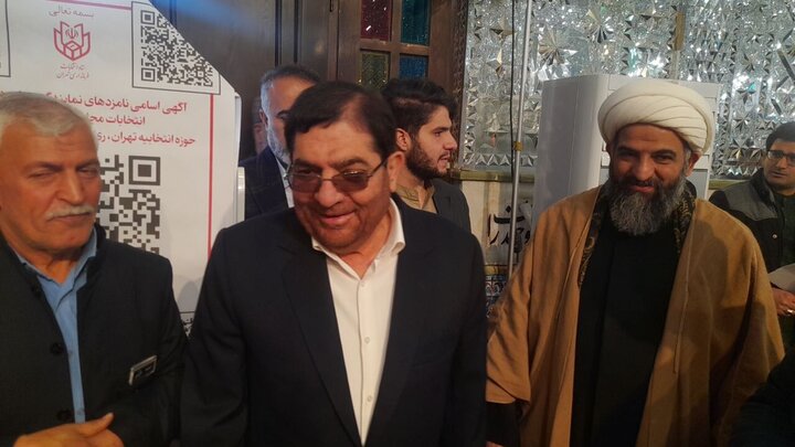 النائب الأول للرئيس الإيراني يُدلي بصوته في الإنتخابات 