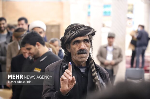 خرۆشی گەل بۆ بەشداریی لە هەڵبژاردن/دوایین هەواڵ لە پرۆسەی دەنگدان لە ئێران