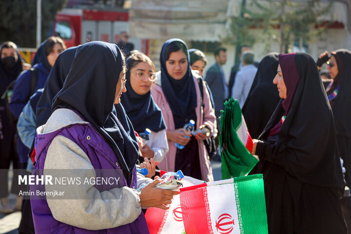 مشارکت گسترده رای اولی ها در ملایر 