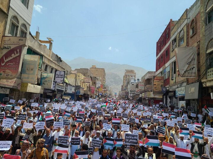 تظاهرات گسترده یمنی‌ها در حمایت از اهالی غزه+ تصاویر