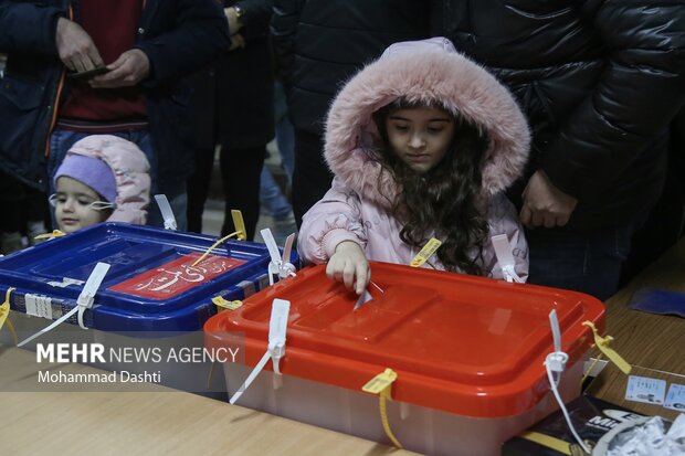 آخرین ساعت انتخابات در اردبیل