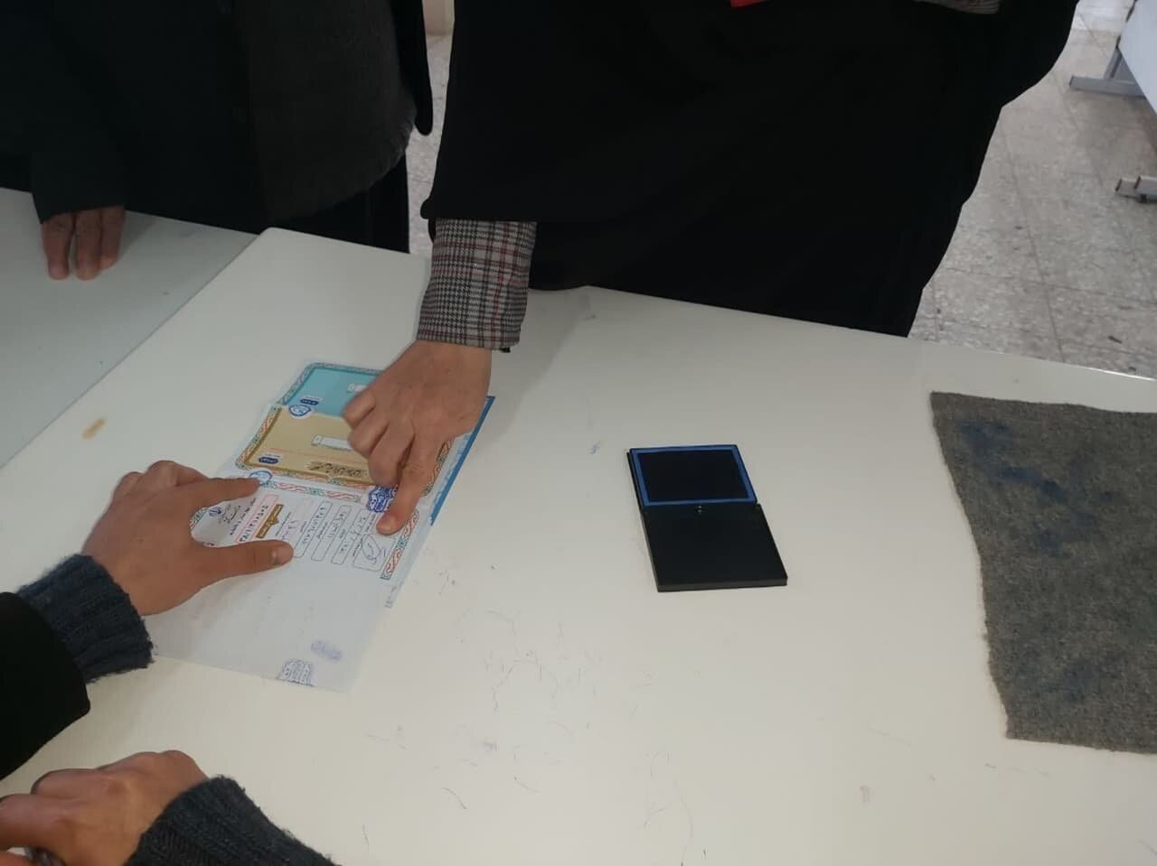 انتخابات گرم در دمای منفی ۱۱ درجه در بام ایران