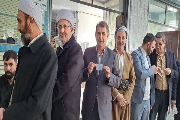 ازدحام آذری ها در پای صندوق های رای/مهر تایید بر شناسنامه انقلاب