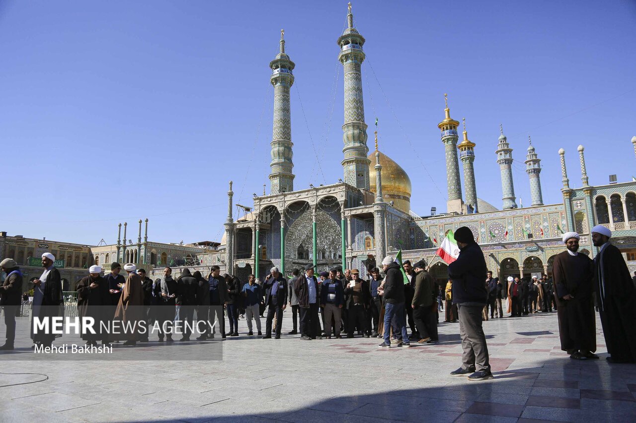 مردم انقلابی قم برای ایران سربلند پای صندوق های رای آمدند