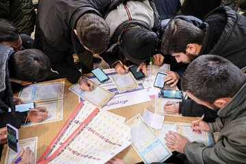 Iranians rebuff electoral boycott calls