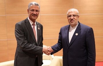 İran ve Irak petrol bakanları Cezayir'de bir araya geldi